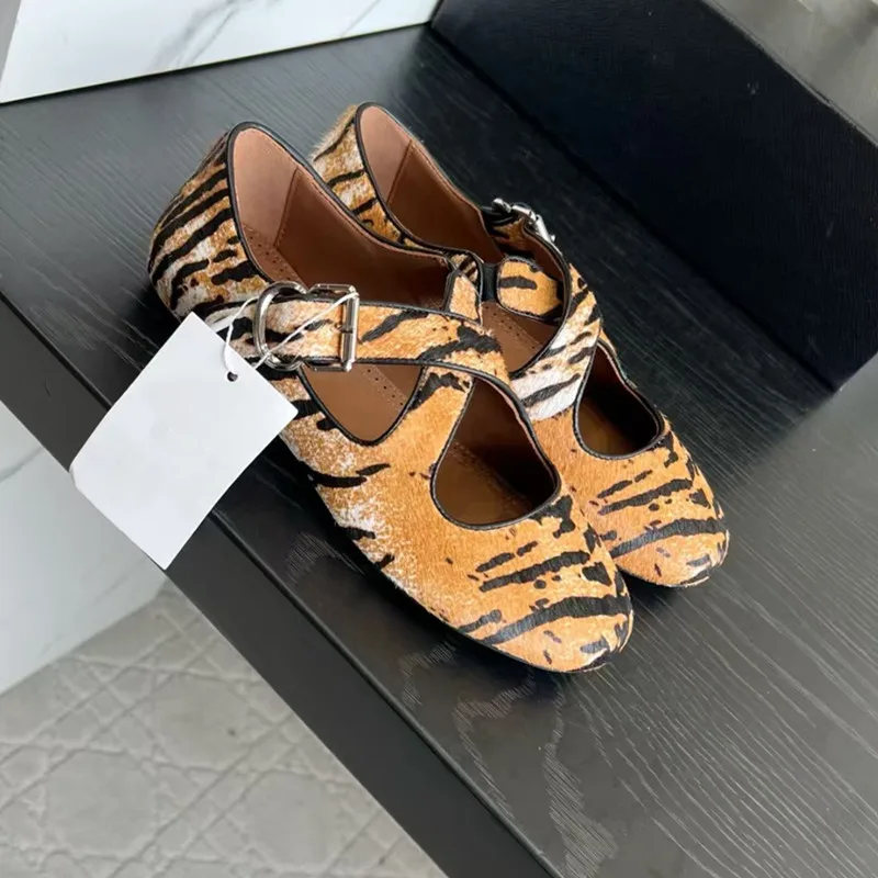 Designer brand original cowhair retro tiger pattern ballet shoes with cross straps, Mary Jane shoes, spliced flat sole shoes