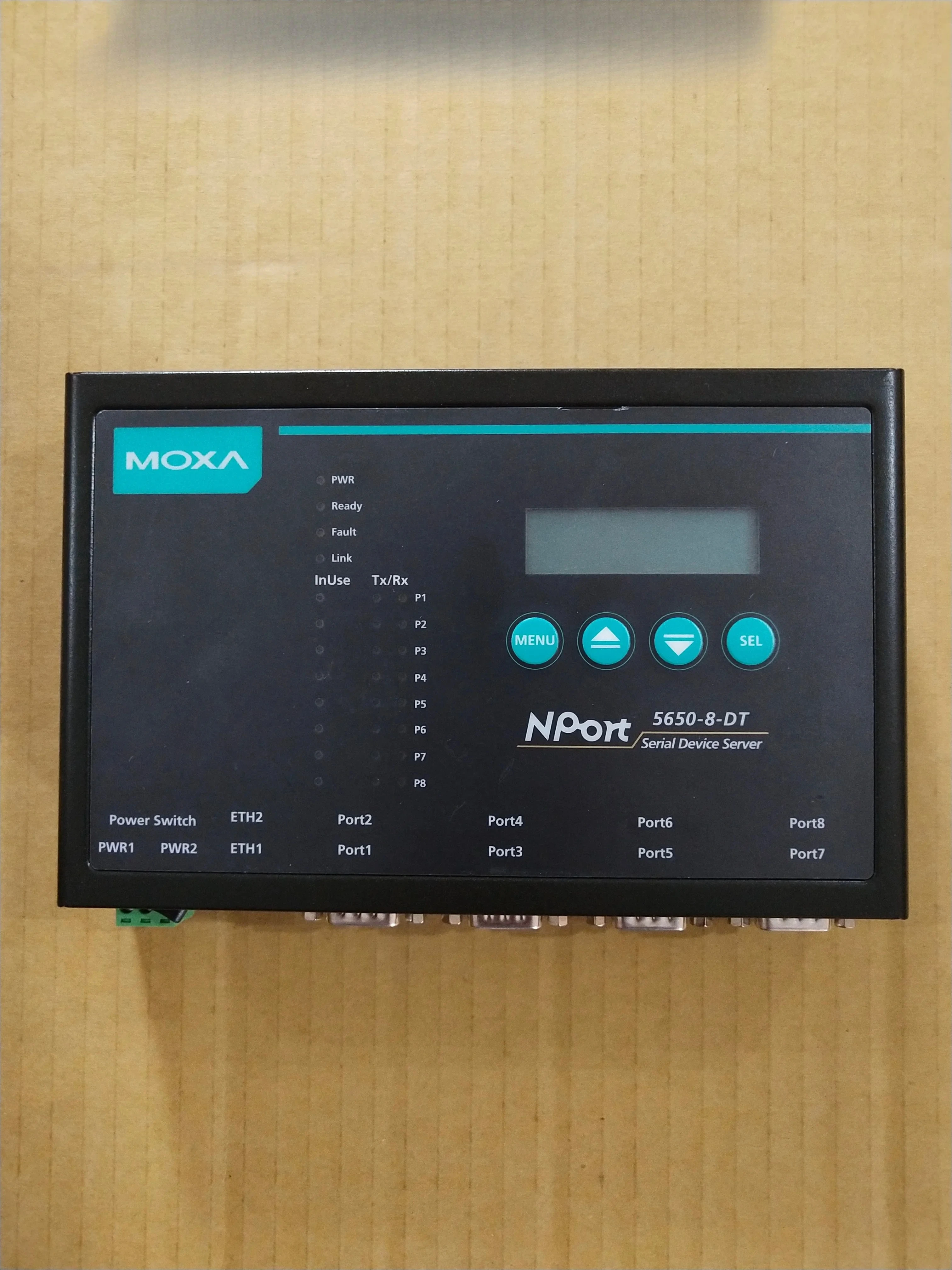

Brand new NPORT5650-8-DT 8-port Mosa serial server original