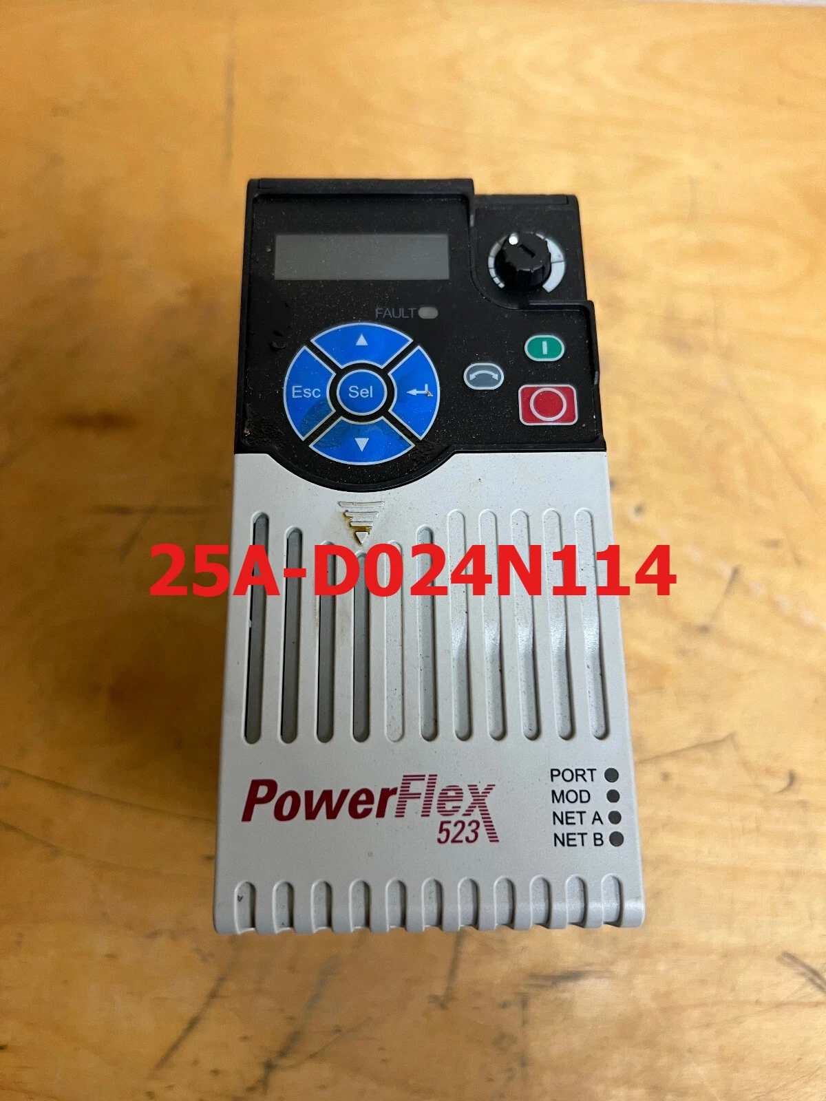 

Used 25A-D024N114 For Allen Bradley 25A-D024N114 PowerFlex 523 AC Drive 480V 0.4kW 0.5Hp