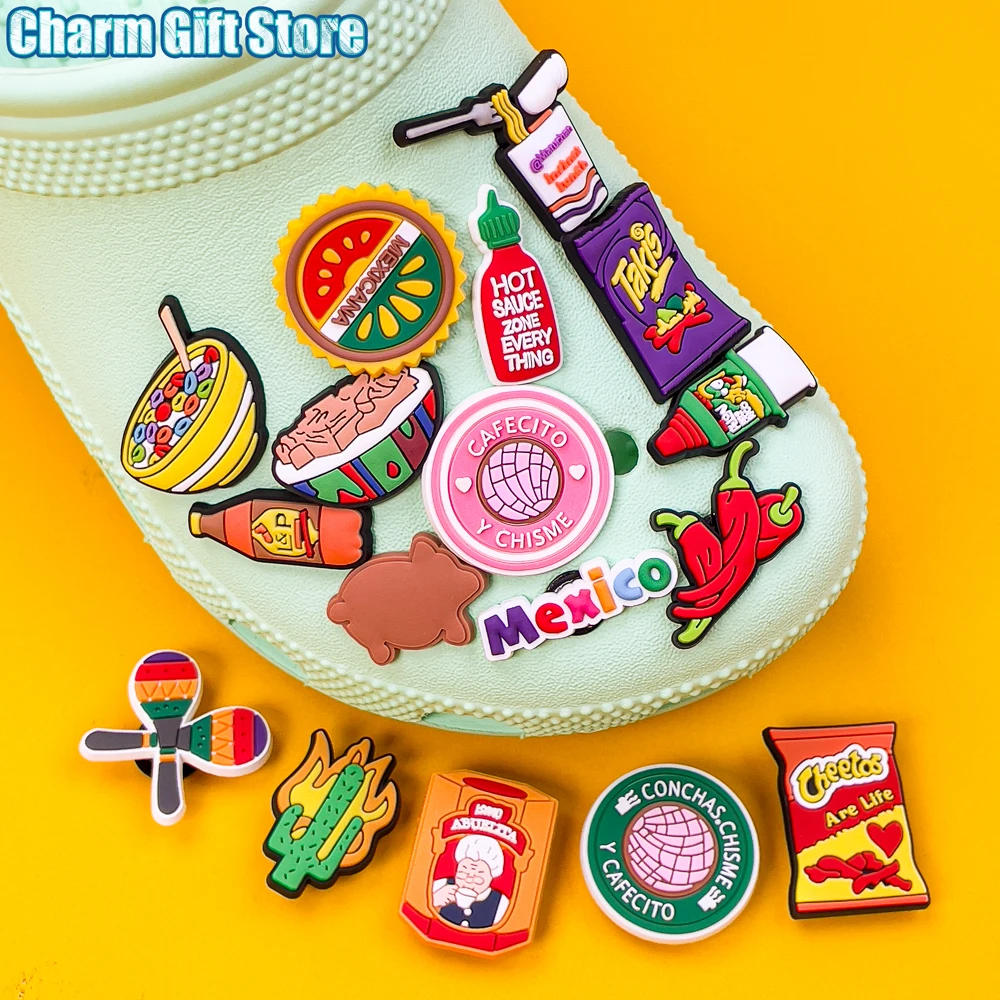 Dijes de PVC de estilo mexicano para sandalia, chanclas de cheeto Takis para zapatillas de deporte, alfiler de Cactus, fideos de pan, decoraciones para zapatos, hebilla, 1 piezas