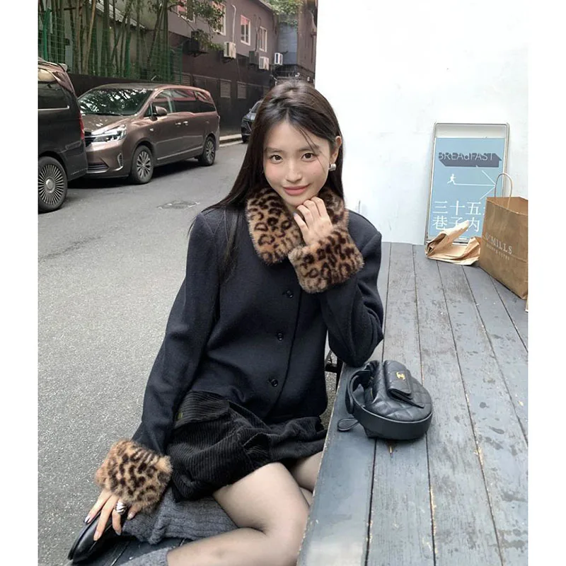 Abrigo corto grueso de un solo pecho con diseño de cuello de piel con estampado de leopardo para mujer, abrigo Joker suave y cómodo con temperamento