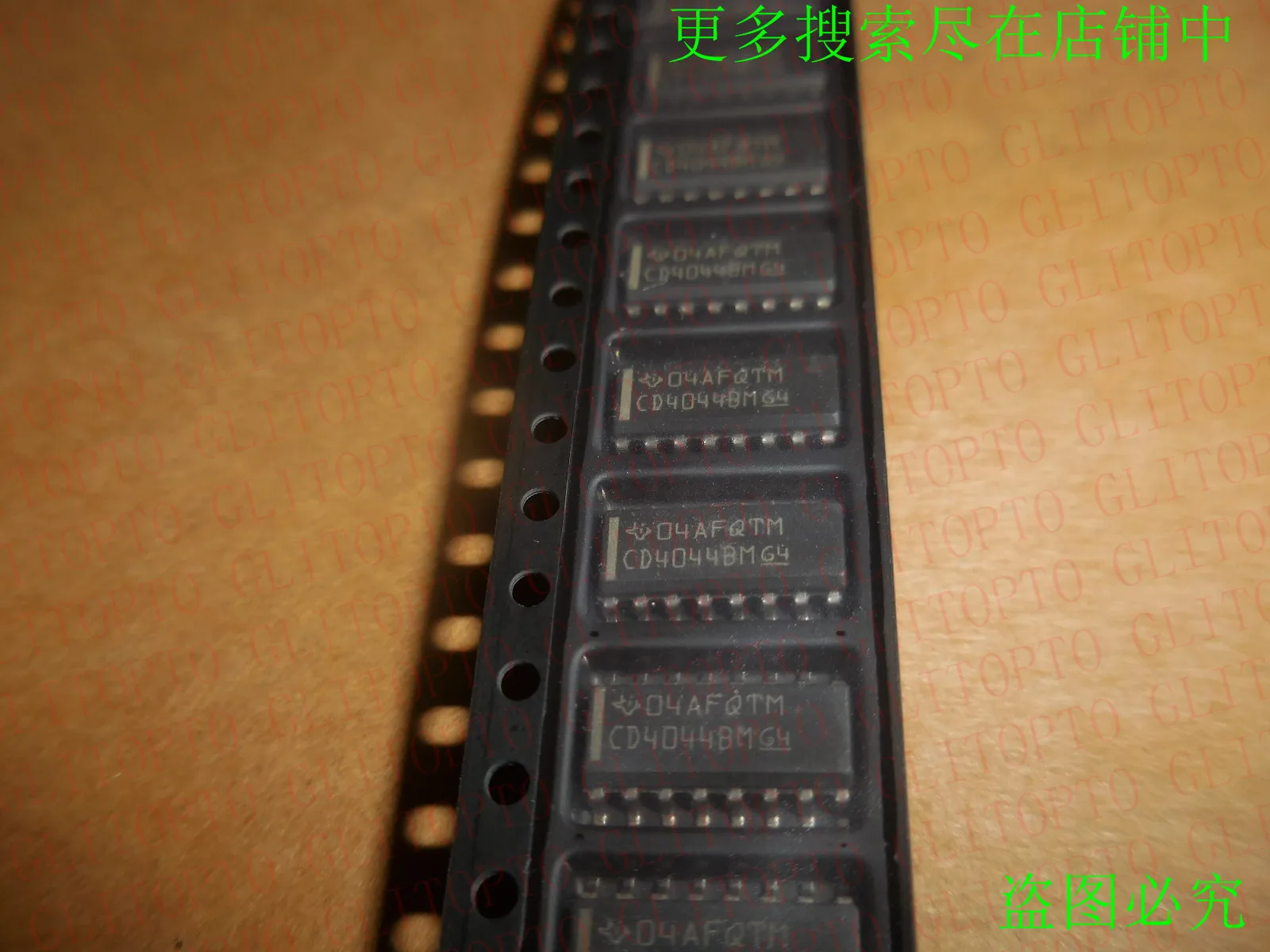 Free shipping    CD4044BDR CD4044BM     10PCS