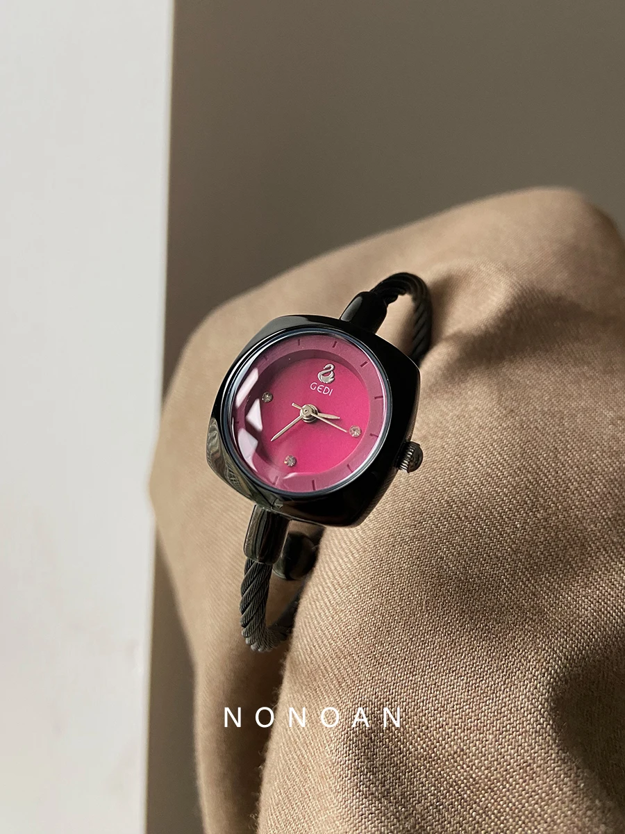 Elegant Women'S Wristwatch, Luxurious And Sophisticated Quartz Wristwatch With Bracelet Design, Fashionable Quartz Wristwatch.