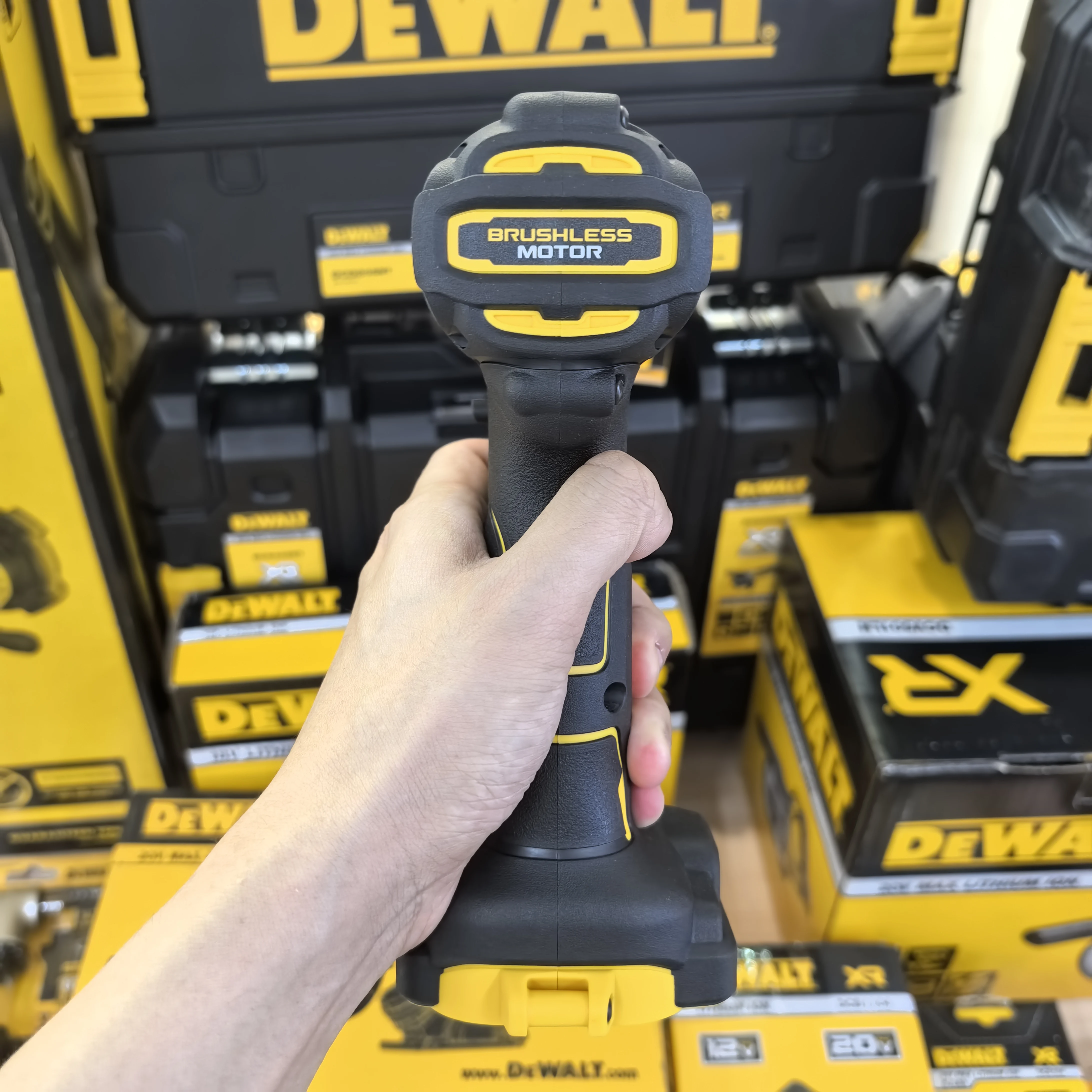 DEWALT 20V Cordless Impact Driver DCF845N Brushless 205N.m Torque Portable Lithium Battery Power TooL