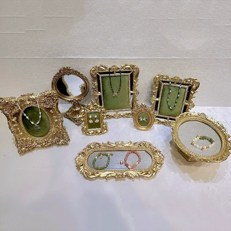 

Retro metal edge green velvet jewelry display stand for rings earrings necklaces pendants bracelets storage display stand