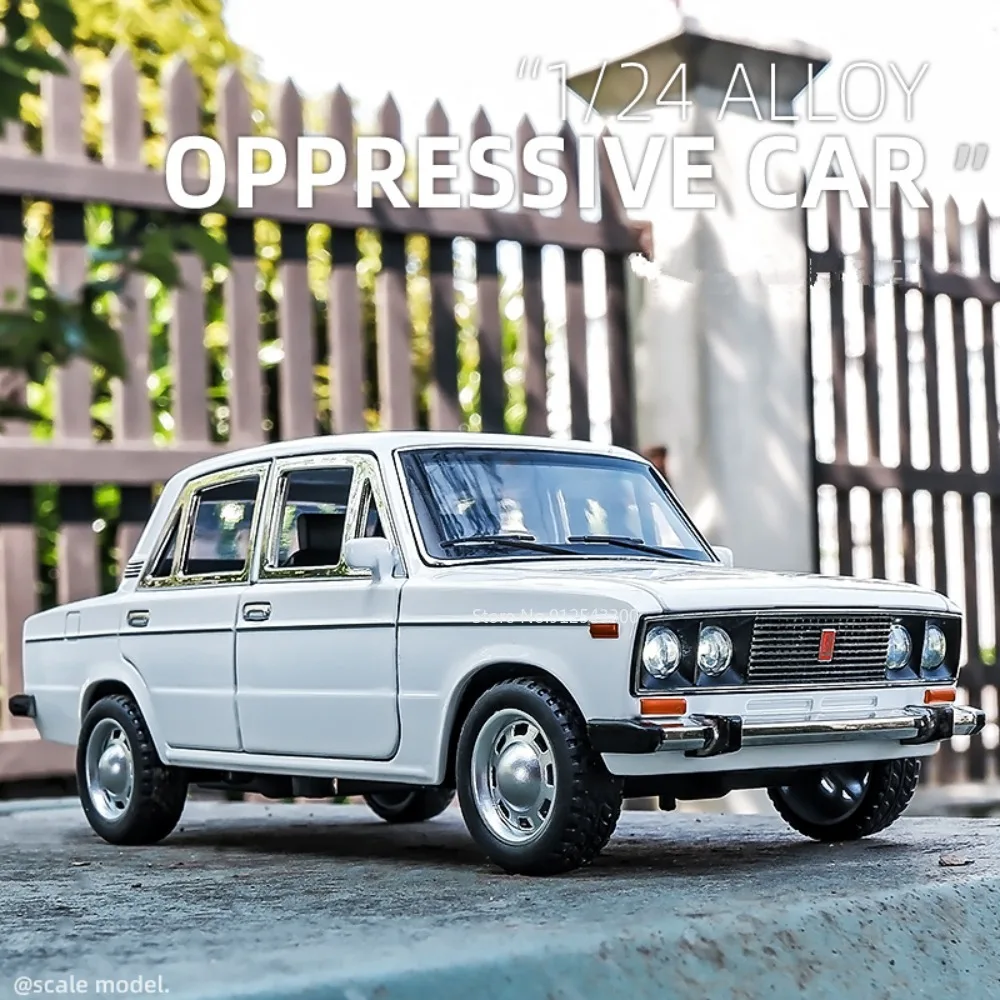 1/24 Scale LADA Toy Car Model Alloy Diecast 6 Doors Opened Pull Back Sound Light Scale Model Car Toys for Boys Collectible Gifts