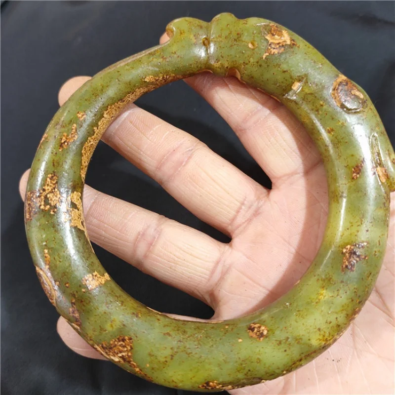 Supply Antique Miscellaneous Antique Distressed Crafts Xiuyan Jade Crested Bracelet Wholesale