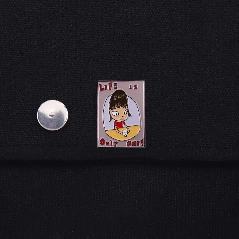 NaraYoshitomo الفن فتاة طباعة المينا دبوس الحياة هو واحد فقط بروش شارة ظهره طوق دبابيس قبعة مجوهرات اكسسوارات #6