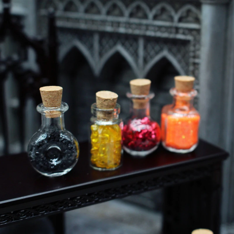 4Pcs/Set Dollhouse Simulation Magic Potion Mineral Bottle Potion Mini Cork Glass Vials Halloween Decor Model Holiday Accessories