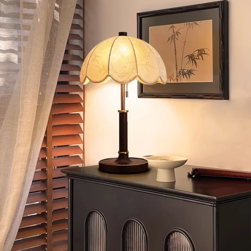 

Medieval style table lamp new creative retro bedside lamp sofa side lamp designer ambient lighting fixtures