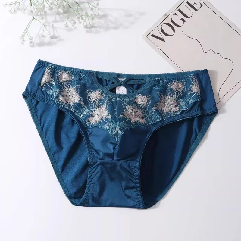 

Men Milk Panties Men Embroidery Sissy Underwear Comfortable Breathable Satin Sexy Briefs Pure Color Luxury Panties