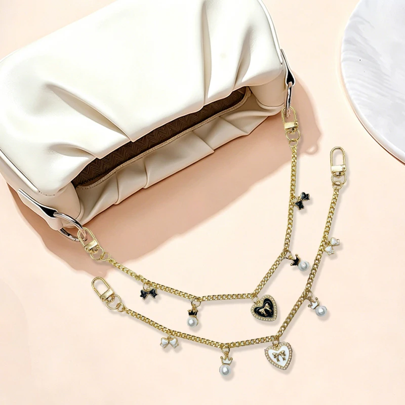 New Style Small Fragrant Style Bag With Hanging Chain Decoration Chain, Metal Bag With Black And White Hand-Held Chain