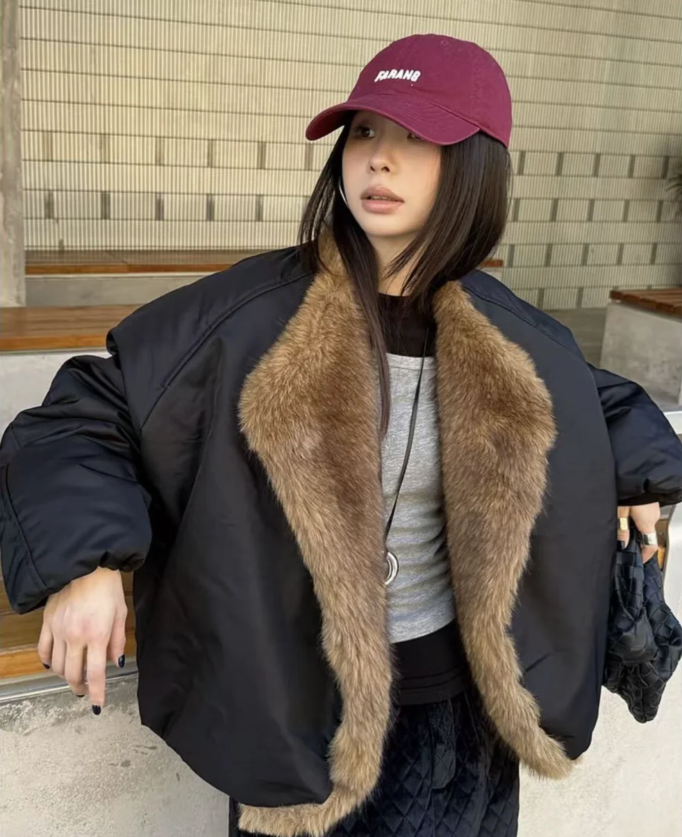 

A New Cool And Stylish Winter Warm Thickened Cotton-padded Jacket With A Large Fur Collar Elegant And Stylish For Women