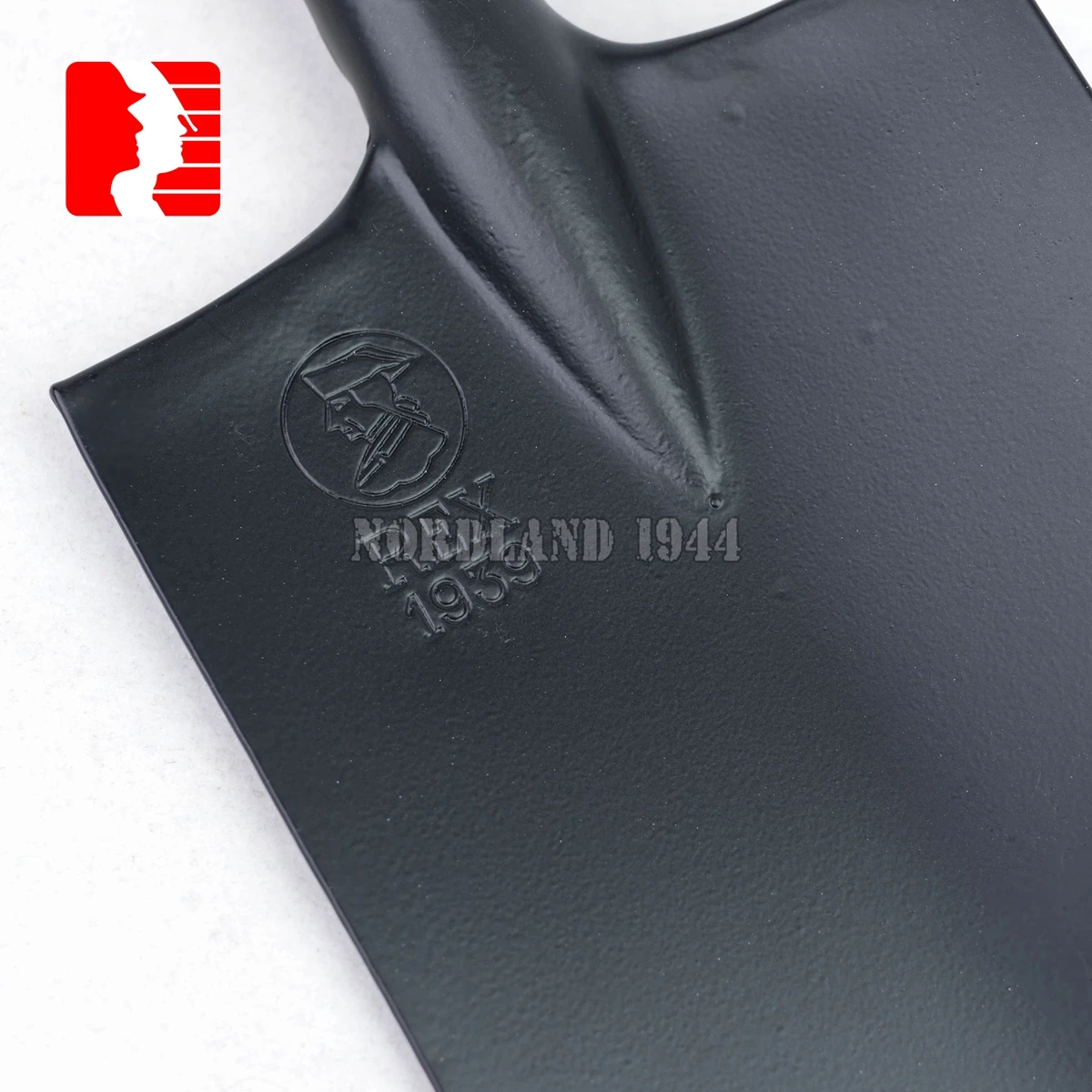 Reproduction Cosplay German Flat Shovel Entrenching Tools and Artificial Leather Cover Carrier Nordland 1944