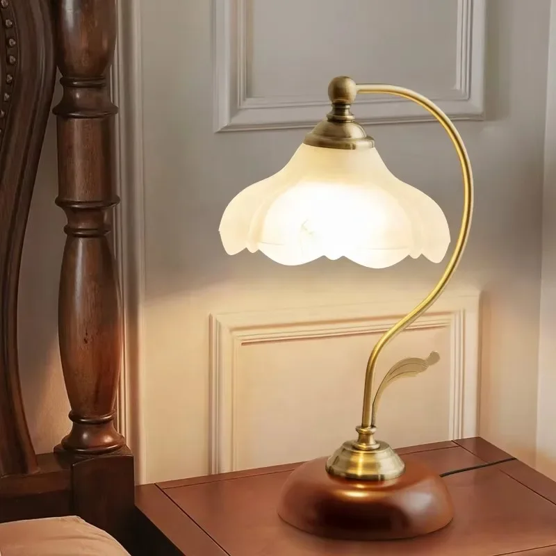 تصميم مصباح طاولة غرفة النوم زخرفة زجاجية عتيقة مصباح طاولة غرفة المعيشة الرومانسي الأوروبي القديم #5