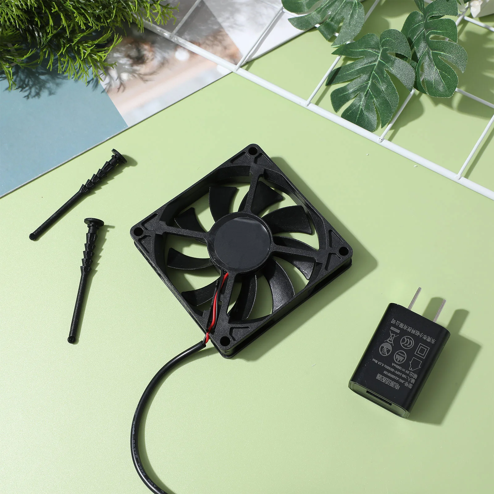 

Ultra-Thin 15Mm Plastic Ventilation Fan For Ecological Rainforest Landscape Tank Air Extractor Exhaust Fan Low Noise