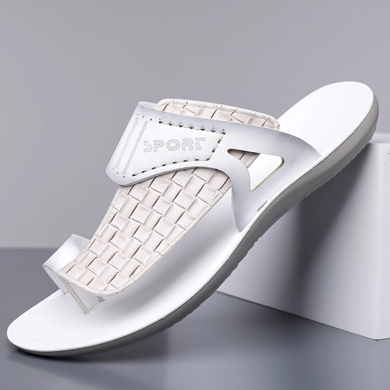 

Beach Sandals In Low Heels Comfortable 2026 Hot Casual Man Shoes Fashionable Unisex Shoes Women Sneakers Lightweight Soft Bottom