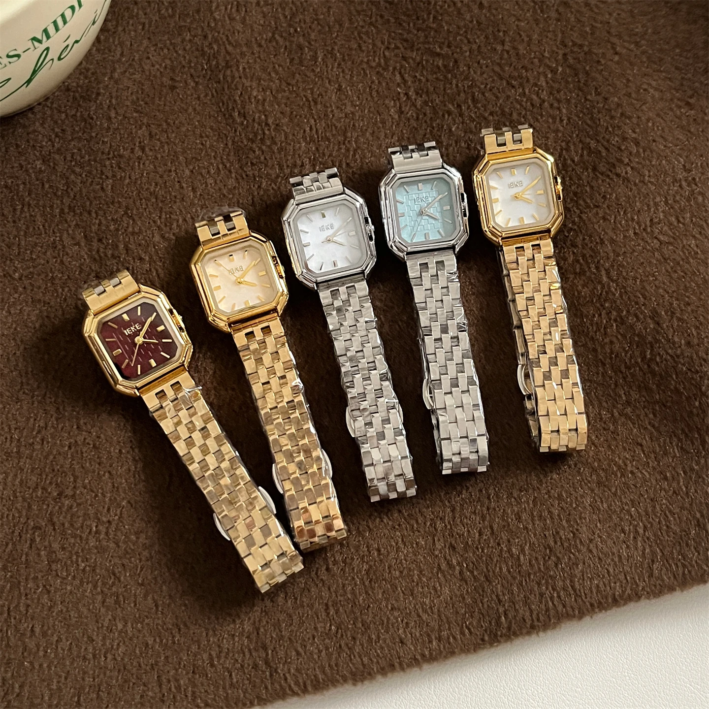 Square White Mother-Of-Pearl Fashion Watch, High-End, Retro, High-Quality, Casual, Exquisite, Luxury Silver Ladies Quartz Watch