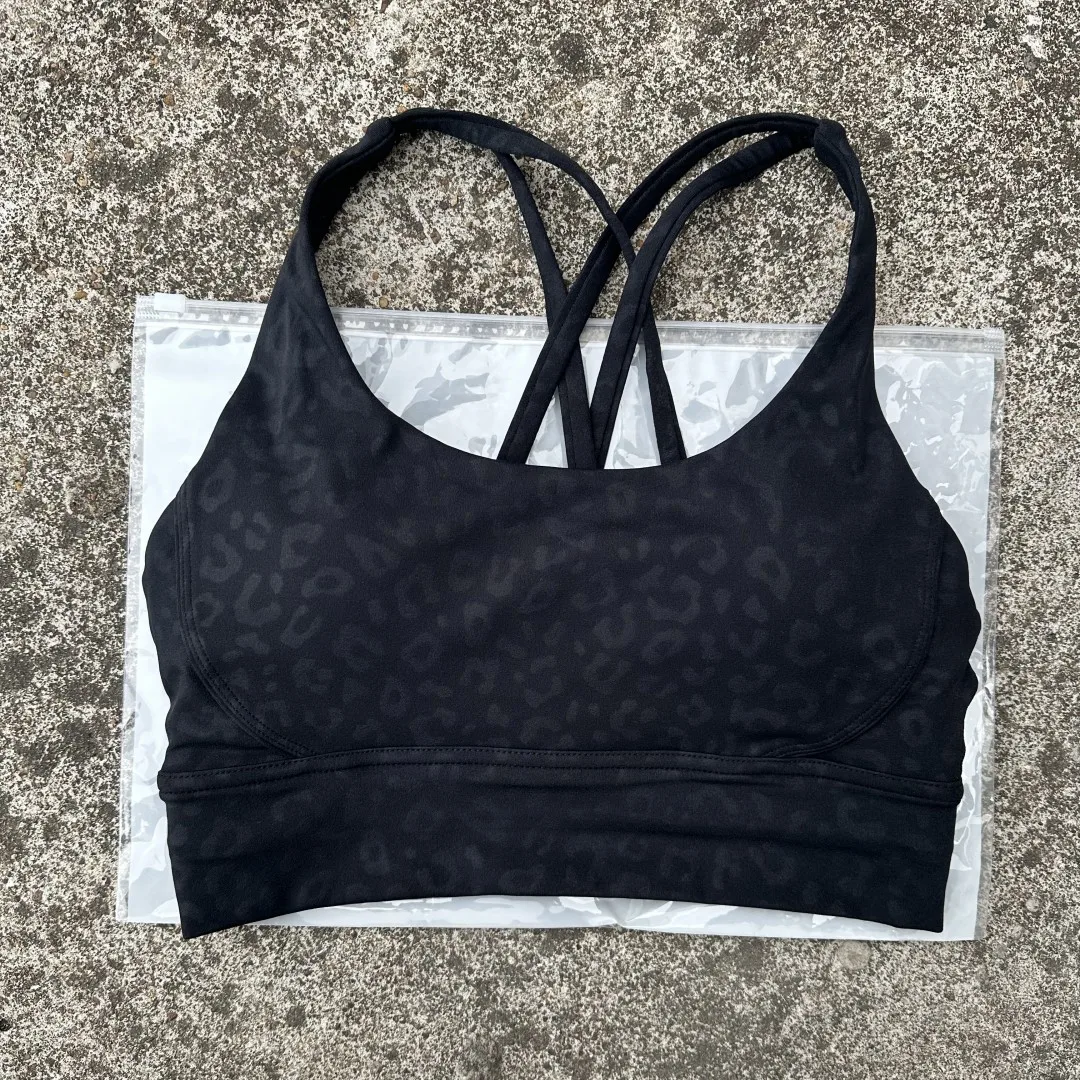 Reggiseno sportivo da donna fitness antiurto ad alta resistenza tinta unita Yoga Canotta incrociata atletica Allenamento completo con imbottitura