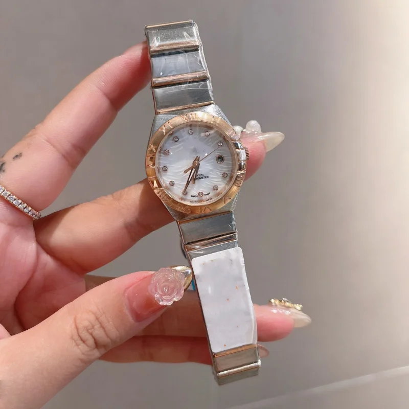 Reloj de cuarzo con esfera estrellada para mujer, cronógrafo de acero inoxidable con superficie de tendencia europea, nuevo