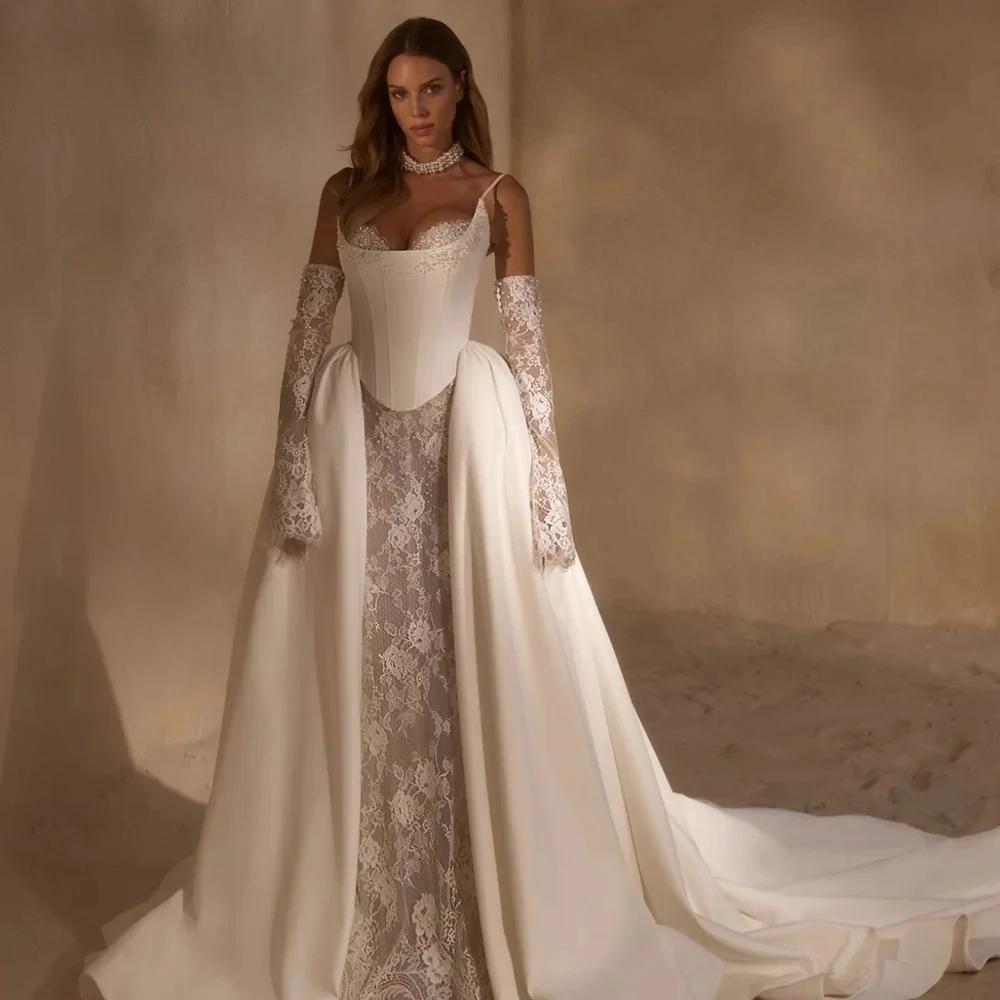 Maßgeschneiderte Brautkleider mit Spitzenapplikationen, Spaghettiträger, Korsett, Brautkleider, Sweep-Zug, rückenfrei, Prinzessin-Partykleid für Frauen