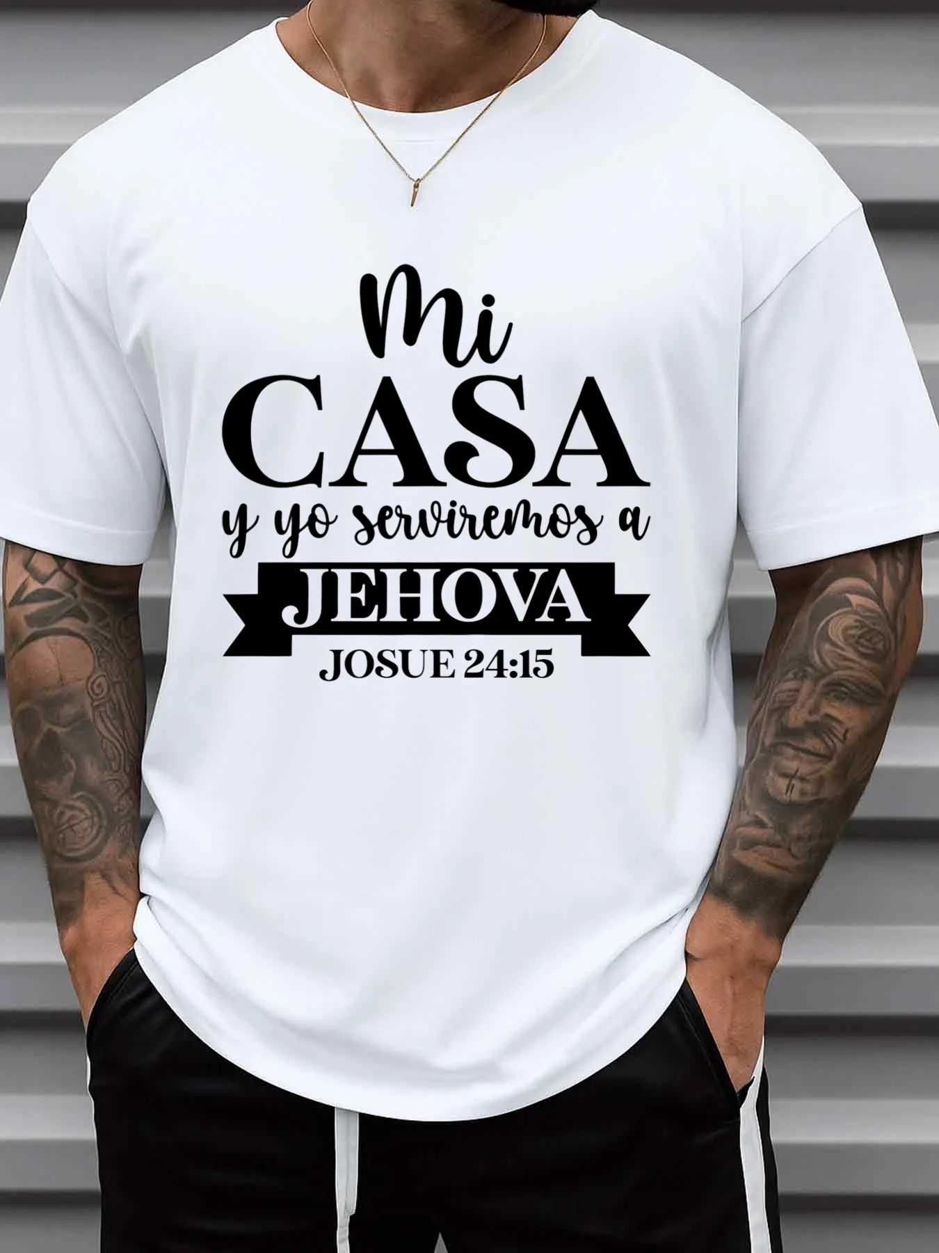 Men's Christian Spanish Bible Verse T-Shirt - My Home Is in the Lord - 180g Heavyweight Style, White Background with Black Spanish Text Print (Joshua 24:15), Casual and Church Wear, Suitable for All Seasons, Durable Sportswear, Suitable for Daily and Weekend Wear, Faith Apparel