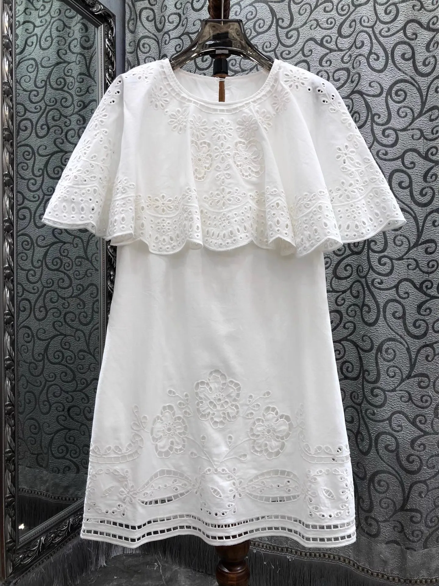 

100%Cotton Dress 2025 Autumn Cape Poncho Style Women Luxury Embroidery Patterns White Black Party Vintage Dress Sexy Above Knee