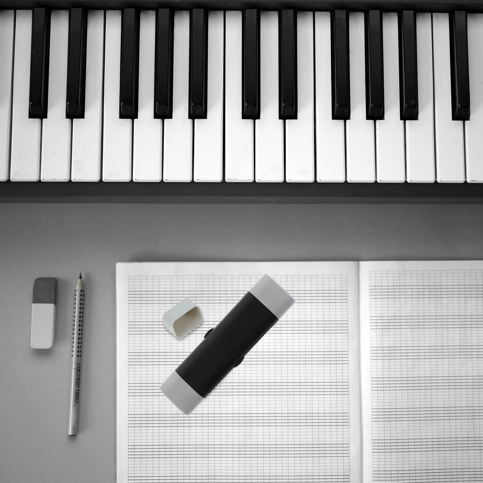 

String Rust Removal Pen Smooth Hand Feel String Care Eraser for Guitar Violin Stringed Instruments Cleaner Strings Cleaner