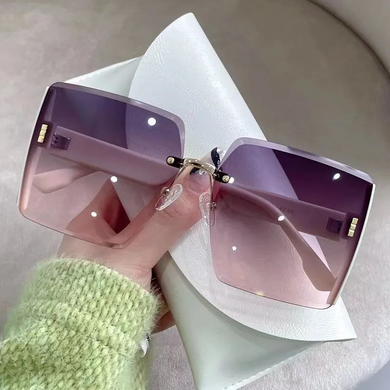 

New Trendy Square Rimless Cut Edge Sunglasses Fashion Gradient Color Eyeglasses Large Square Frame Sun Glasses Women Goggles