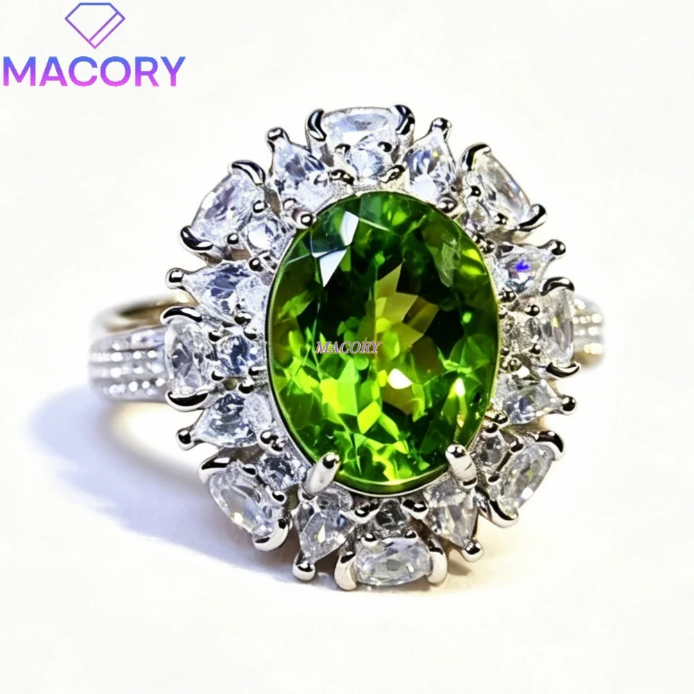 Natural Peridot Ring S925 Sterling Silver Luxurious and Exquisite Design Elegant High-End Style great for Banquets Ceremonies