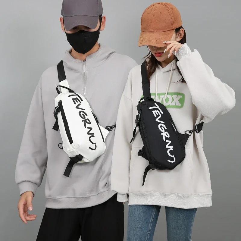 Рисунок 2 - Мужская черная нагрудная сумка