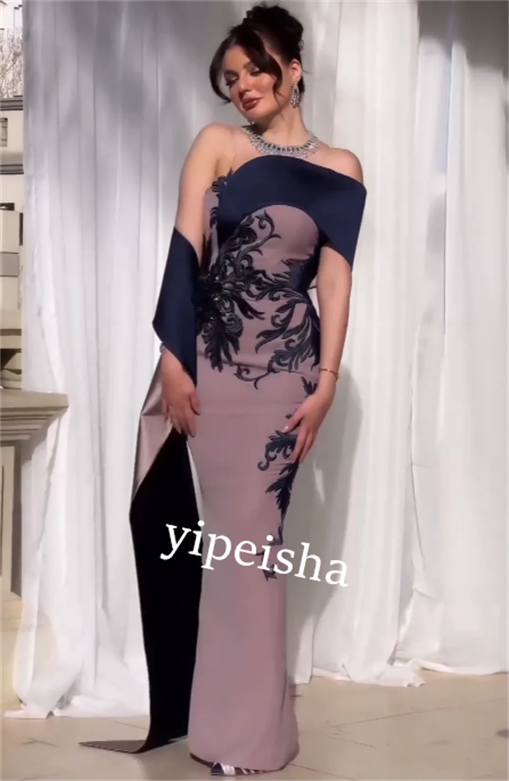 Maßgeschneidertes Jersey-Muster Quinceanera-Etui, schulterfrei, maßgeschneidertes Anlasskleid, Midi-Kleider