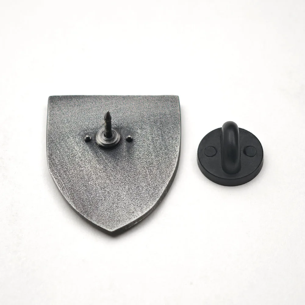 Kingdom Come Deliverance Sir Radzig Kobyla Metall-Emaille-Anstecker KCD Henry Skalitz Wappen-Abzeichen Brosche Reversnadel Fan-Geschenk – Detail 6
