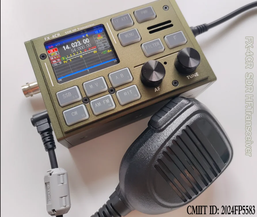 FX-4C HF 3.5M-29MHz QRP 10W プロテクケース付き FX-4CR-2 Third Generation SDR HF Transceiver with 1-20W