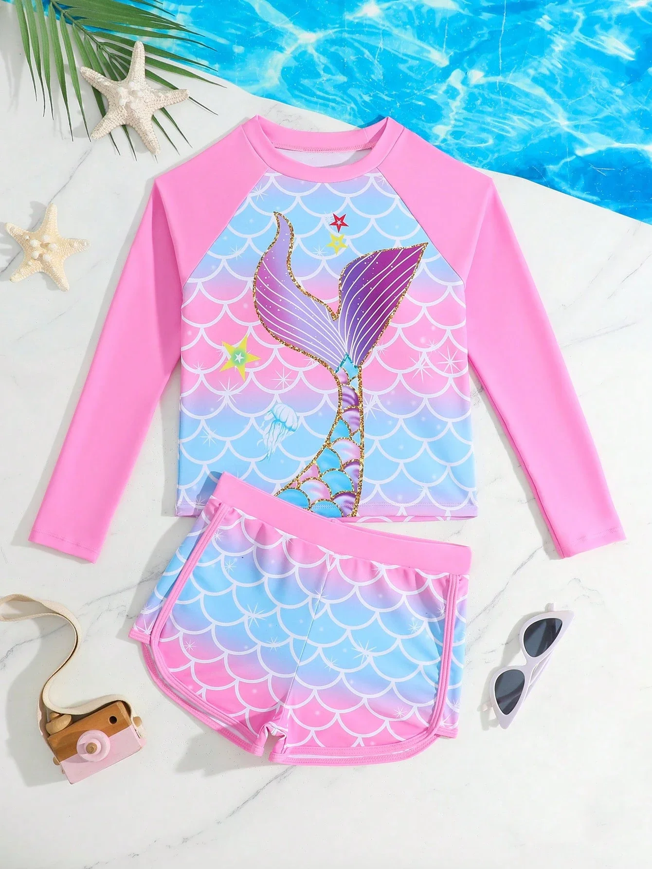 

Mermaid Scale Print Long Sleeve Rash Guard And Shorts 2-Piece Swimwear Set For Women