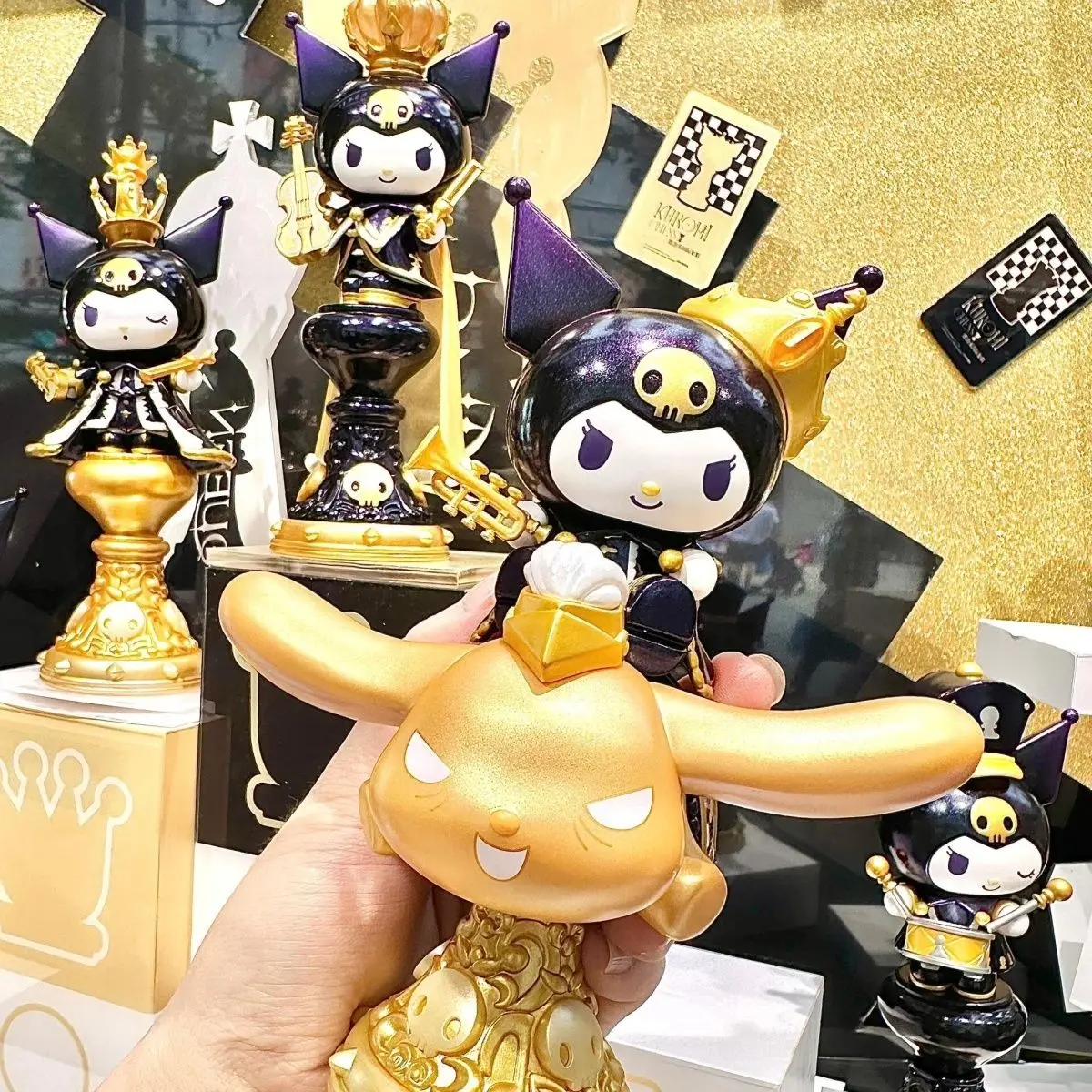 Genuíno sanrio anime figuras caixa cega kuromi série kuromi xadrez bonecas caixa mistério bonito quarto ornamentos meninas presente de natal