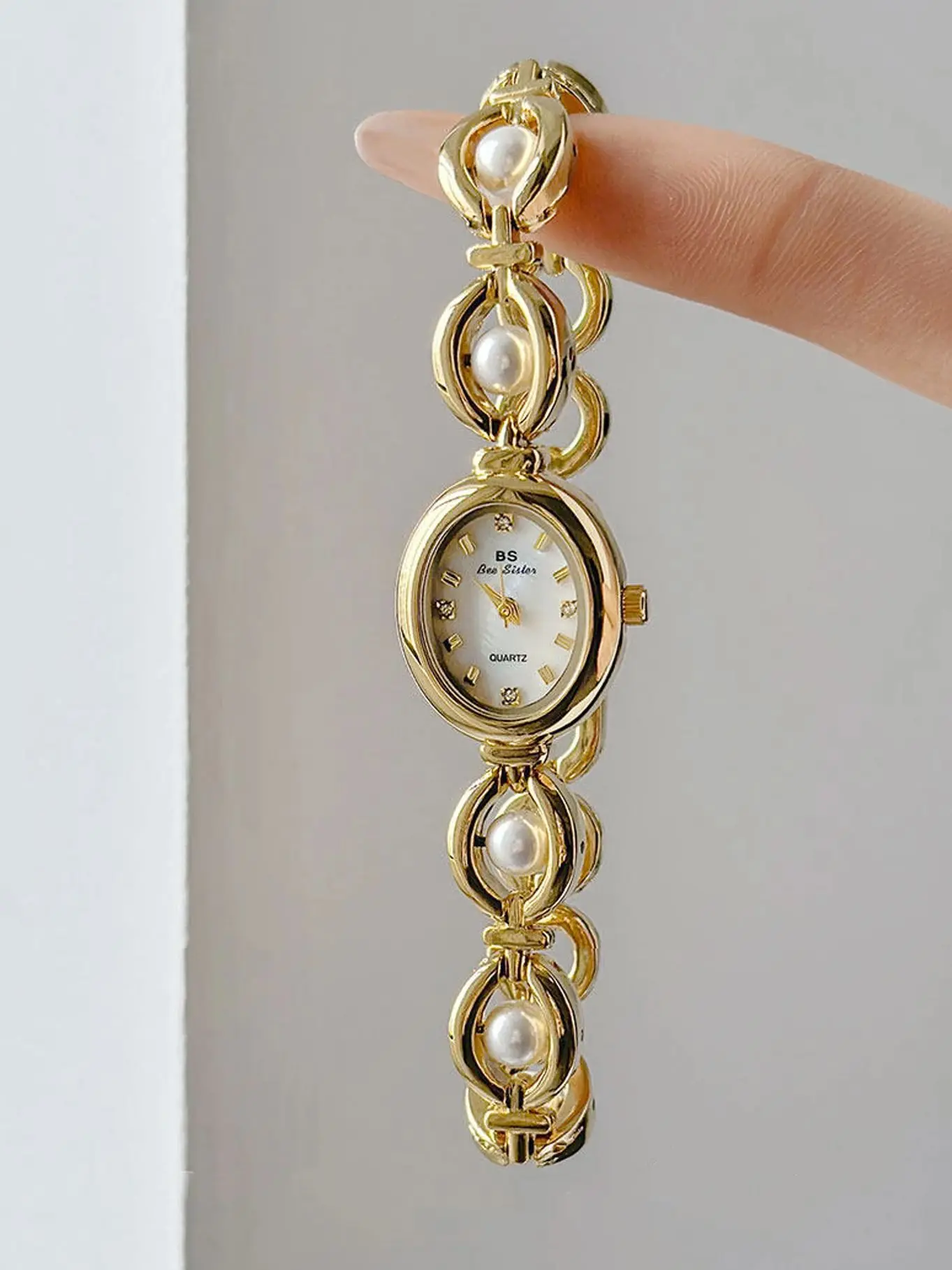 2026 Light Luxury Vintage Gold Watch for Women Fashion Pearl Stainless Steel Strap Quartz Ladies' Wristwatch Women's Gift