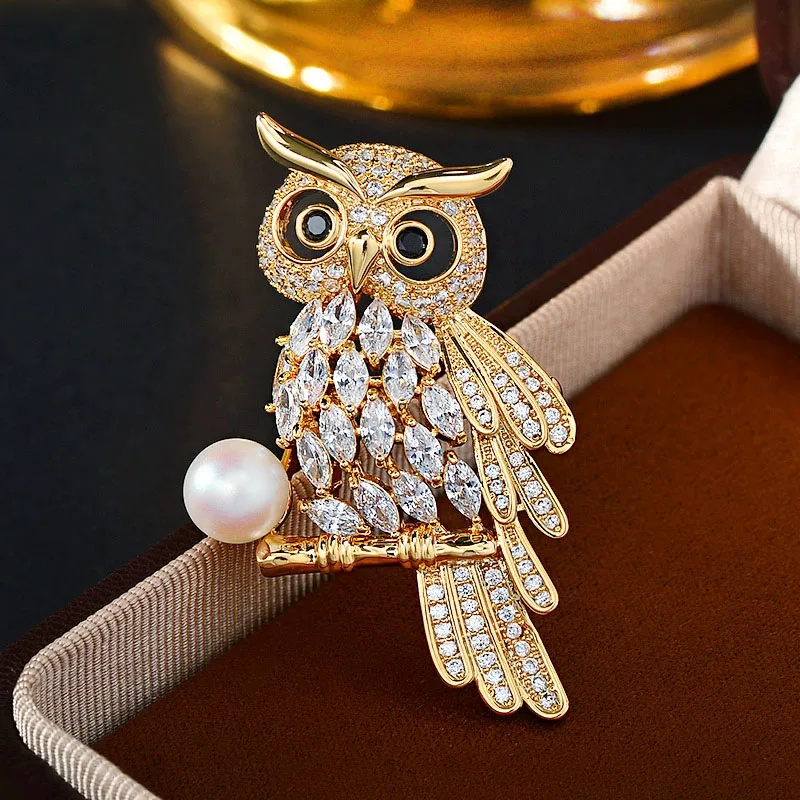 Rhinestone Owl Brooch for Women Unisex Glass Animal Pin Bird Lapel Pins Banquet Party Backpack Gifts Jewelry Accessories
