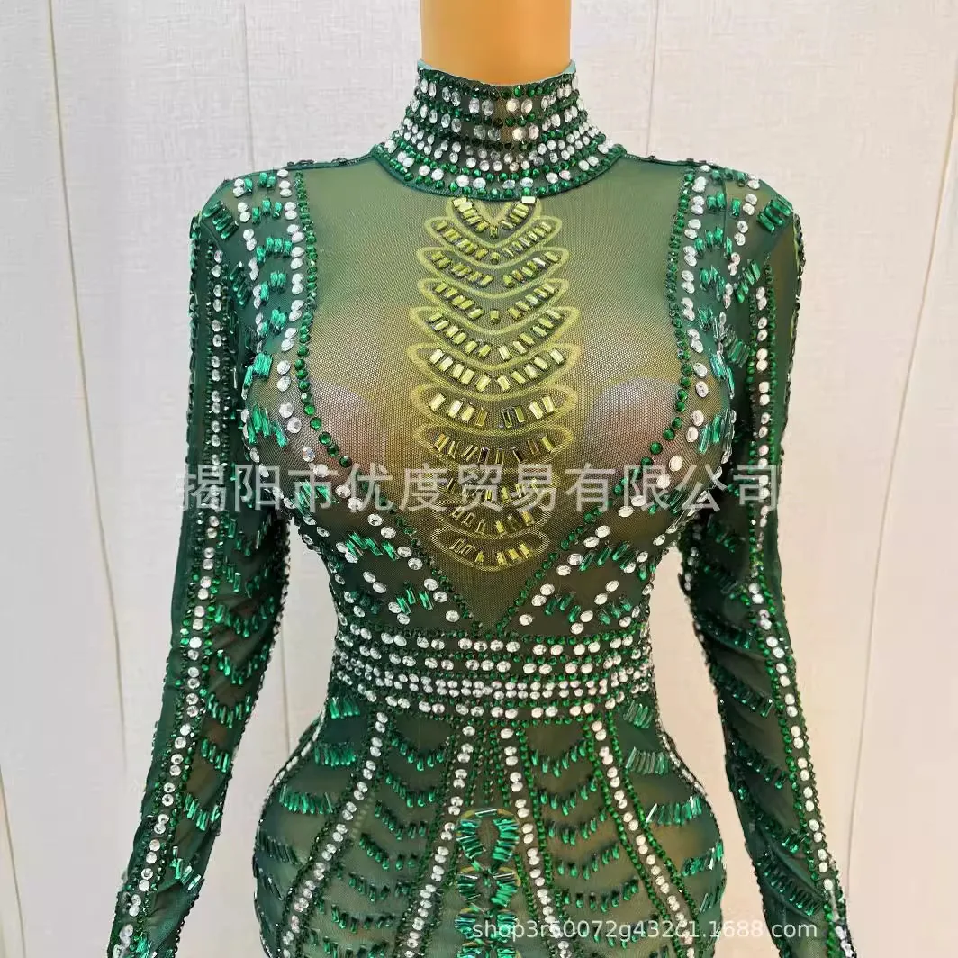 فستان سين الأخضر بأكمام طويلة ومنظور كريستالي لامع بأحجار الراين الأنيقة وحفلات الكوكتيل وأعياد الميلاد والسهرات