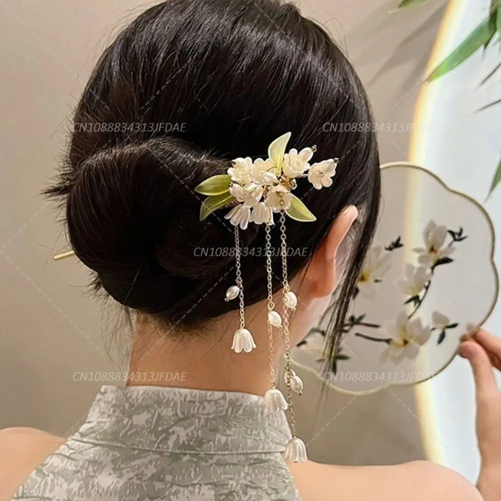 

Chinese Style Hair Stick Glowing Lotus Lantern Hairpin Women Ancient Style Palace Lantern Hair Stick Flower Tassel Hair Insert