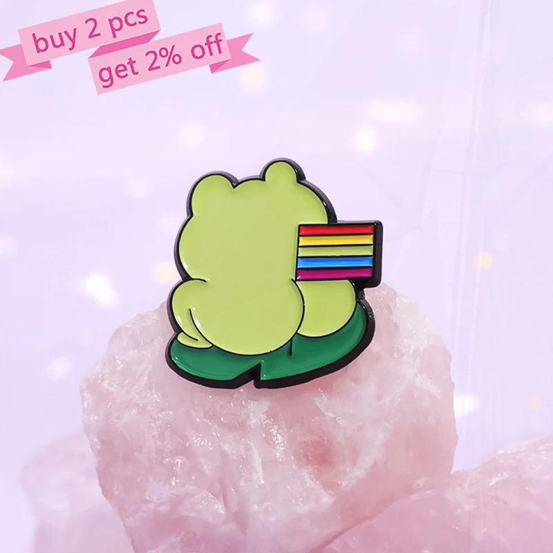 Rainbow Flag Pines Lapel Badges Animal Jewelry Gift for Friends Cute Green Frog Enamel  Brooch Custom LGBT