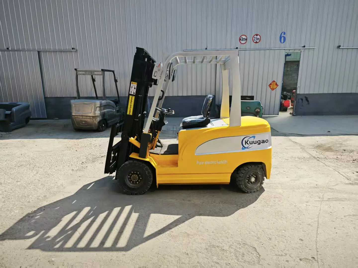 رافعة شوكية كهربائية الصين الصانع 1 طن 2 طن بطارية 72 فولت مصنع التخصيص بطارية ليثيوم رافعة شوكية هيدروليكية 3 طن السعر