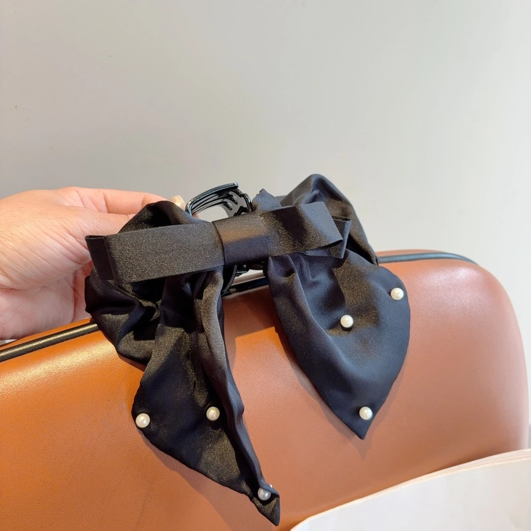 

Hot Ponytail Shark Clip Hairpin Light High Version Temperament Bow Hairpin Grab Clip Female Satin Pearl Ribbon Luxury Gift