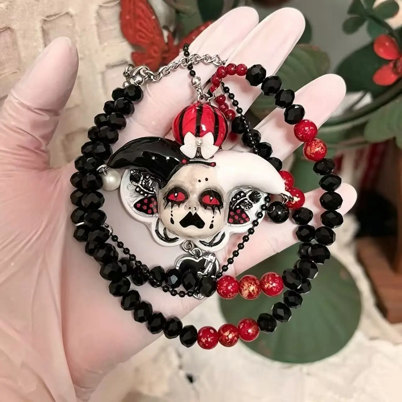 Gothic Style Dark Clown Skull Necklace Creative Personality Black and White Color Sweater Chain Jewelry