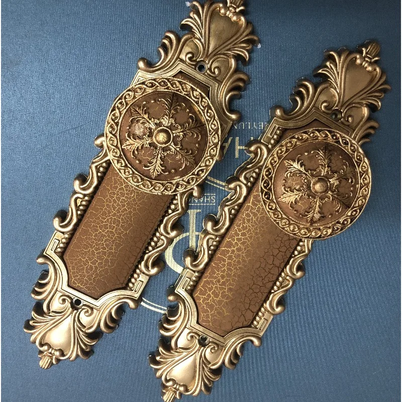 A Pair of European Light Luxury Villa Living Room Curtain Wall Hooks American Retro Metal Decorative Wall Hooks Wall Hooks