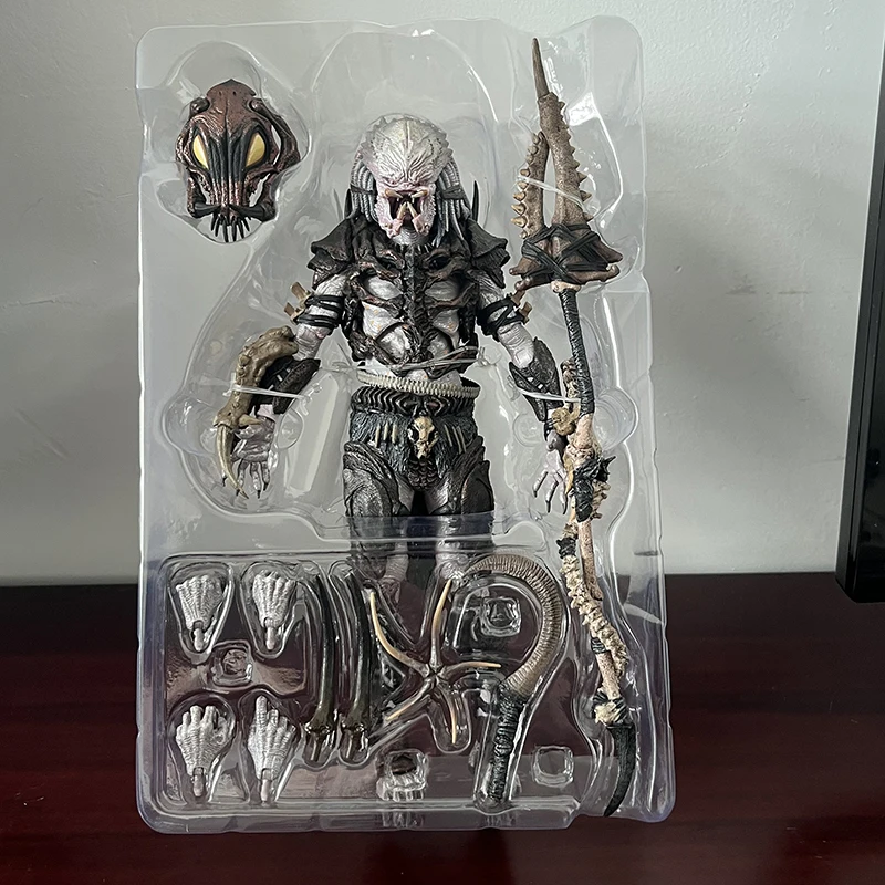 Original NECA Figure Predator VS Alien Luxry Alpha Predator Alien Hunter Series Action Figure Model Toys Gift For Boyfriend