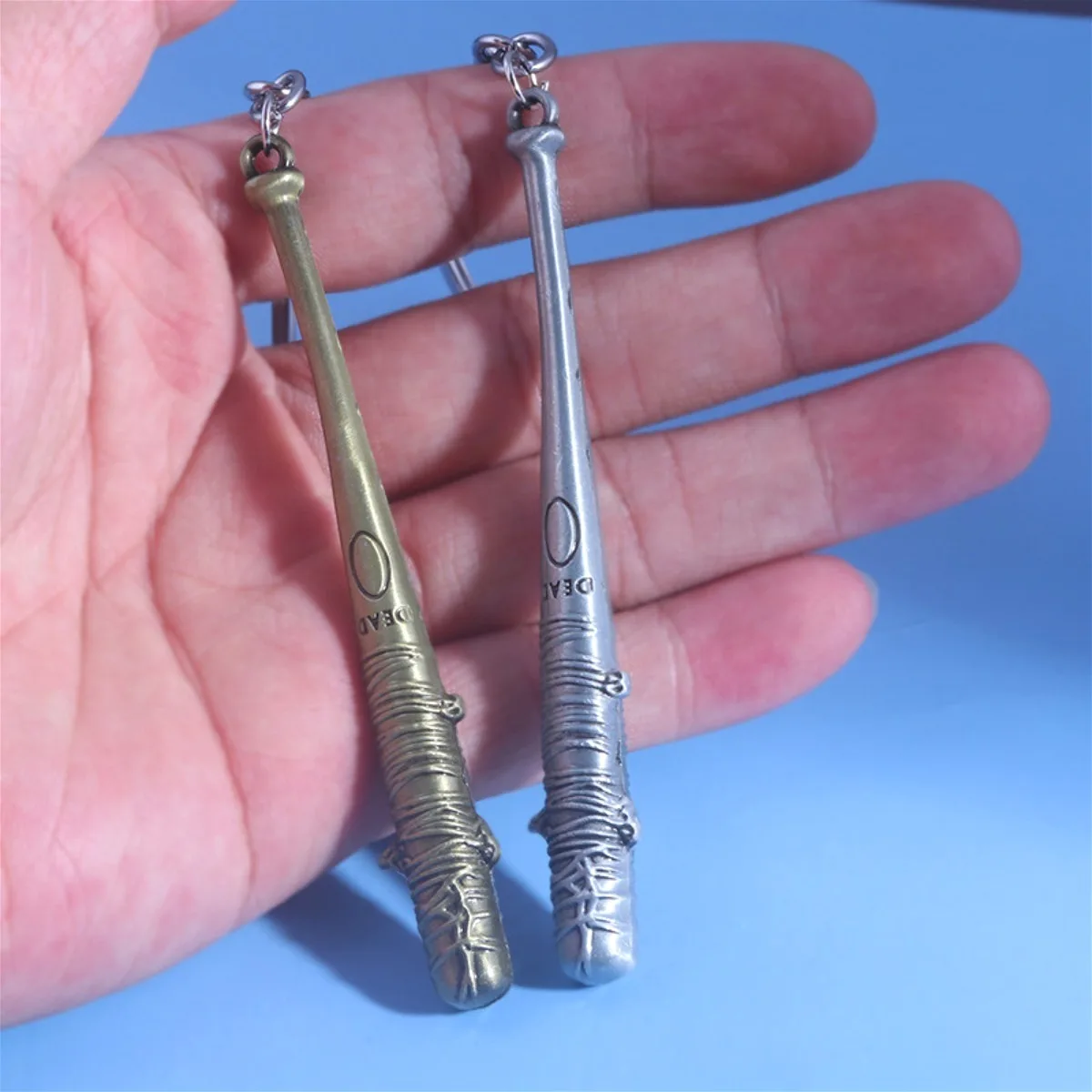 المشي زومبي المفاتيح نيجان الخفافيش LUCILLE مضرب بيسبول شكل مفتاح سلسلة سيارة كيرينغ العنيفة وباردة مجوهرات معلقة العنصر #4