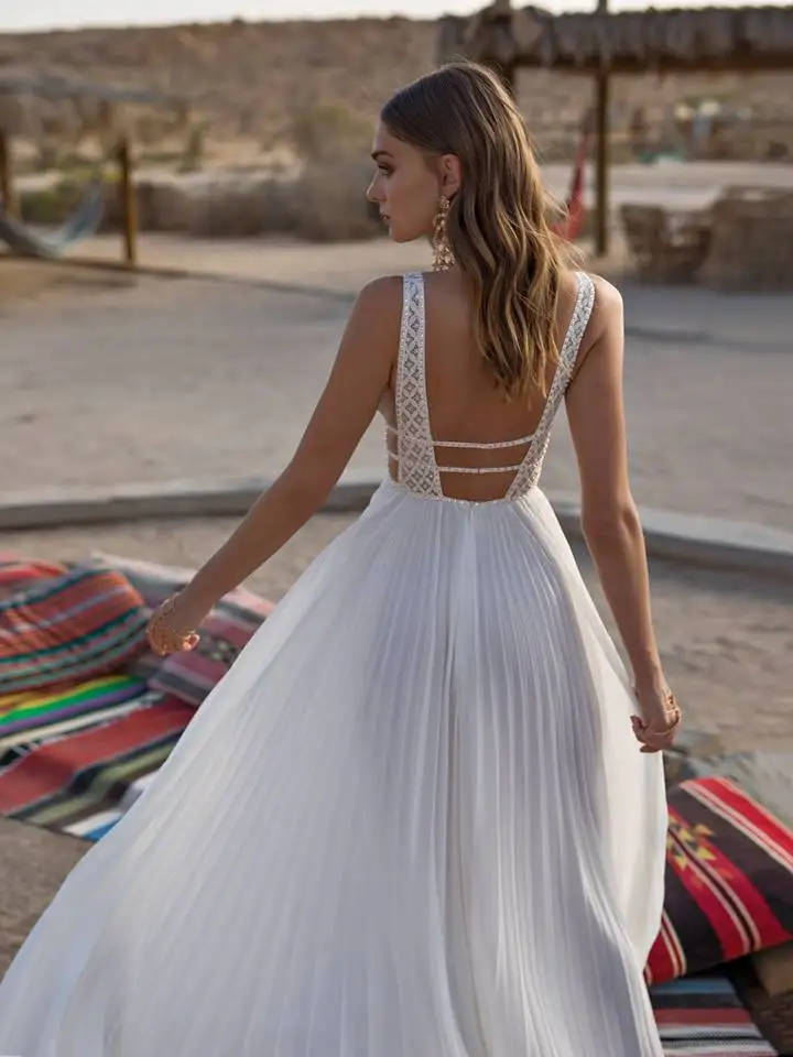 Beach Boho A Line abiti da sposa Illusion scollo A V abiti da sposa in pizzo Sweep Train Backless Bride Dress Custom Made