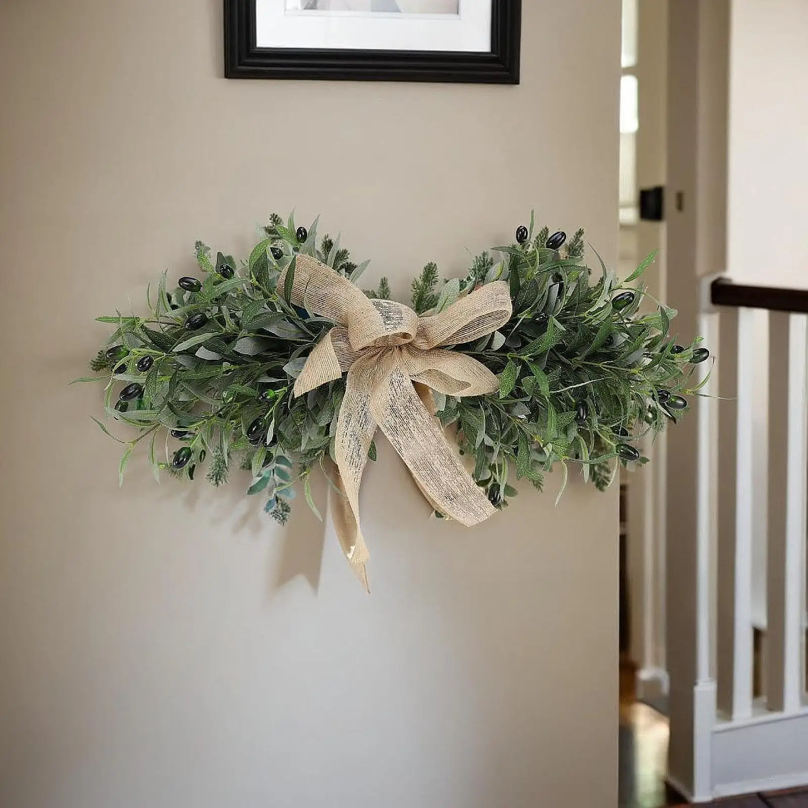 

Artificial Olive Wreath with Beans Door Front Indoor Outdoor Greenery Leaves for Wedding Living Room Fireplace Hotel Porch
