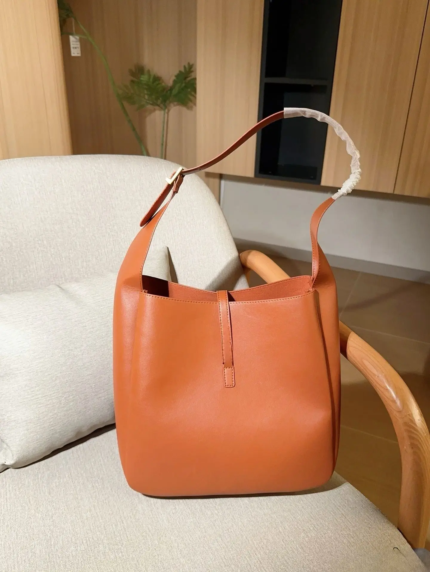

Women's Strap Shoulder Bag High Quality Women's Handbag Fashion Casual Travel Crossbody Bags YD